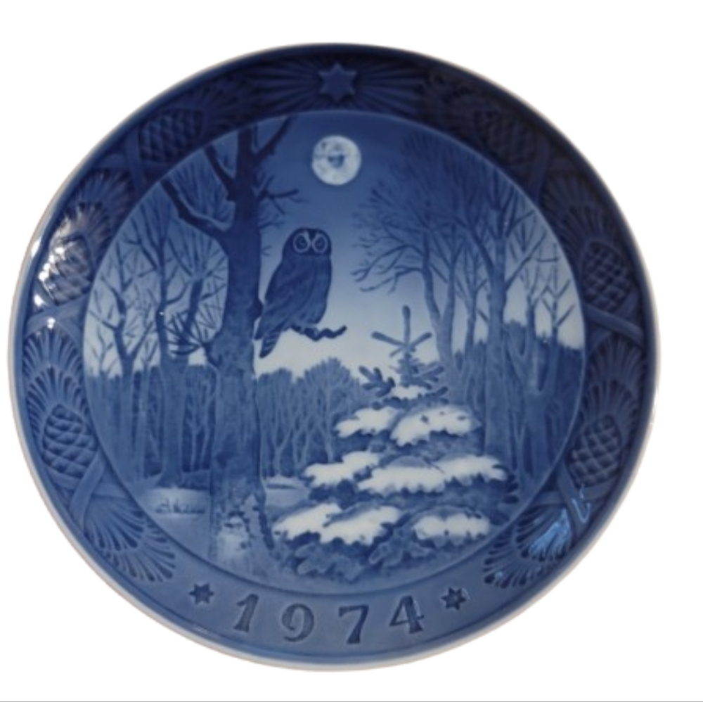 Royal Copenhagen Christmas Plates Winter Twilight 1974 owl blue white
